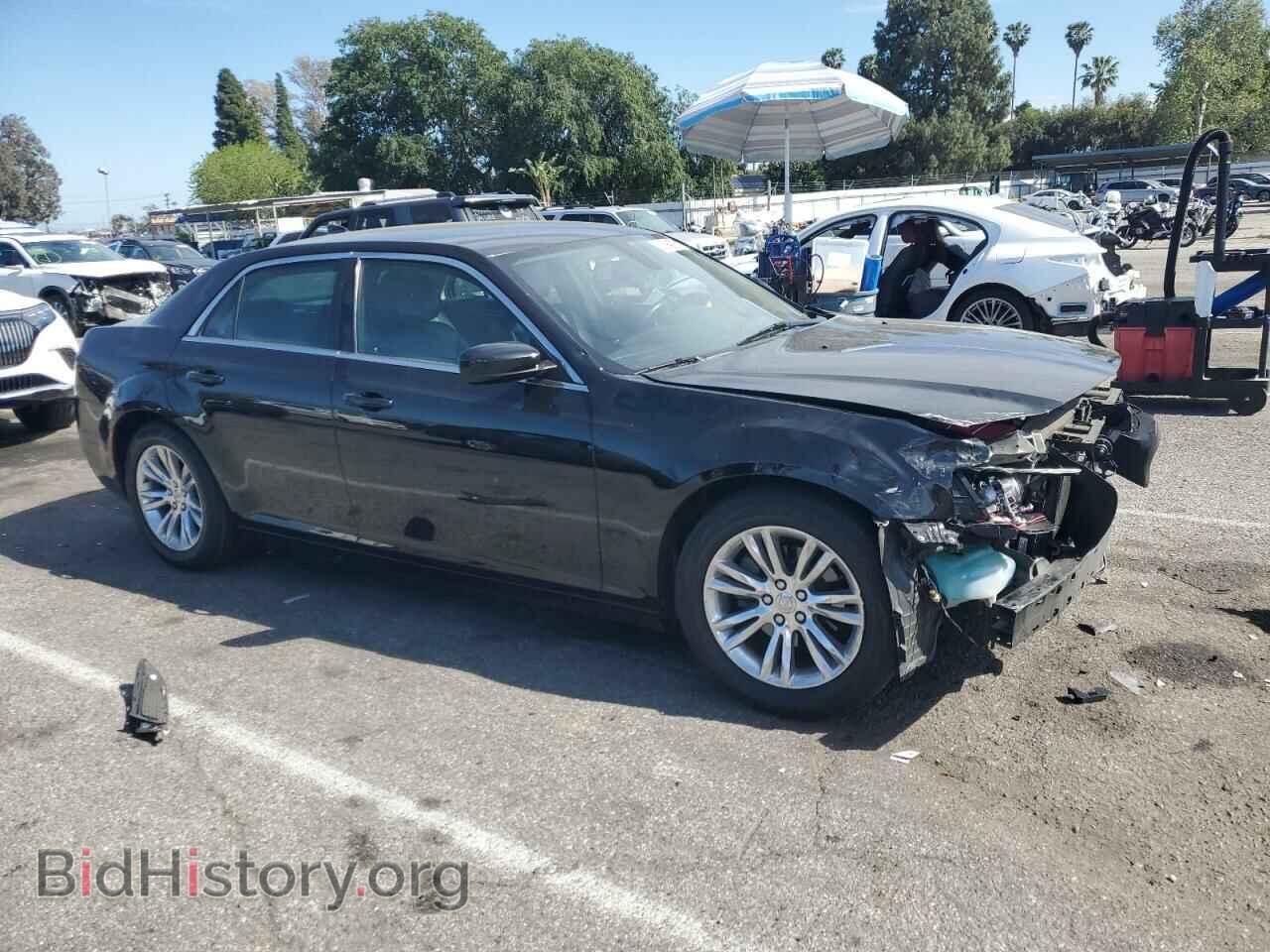 2017 CHRYSLER 300 - VIN: 2C3CCAAG7HH548384 - Фото 4