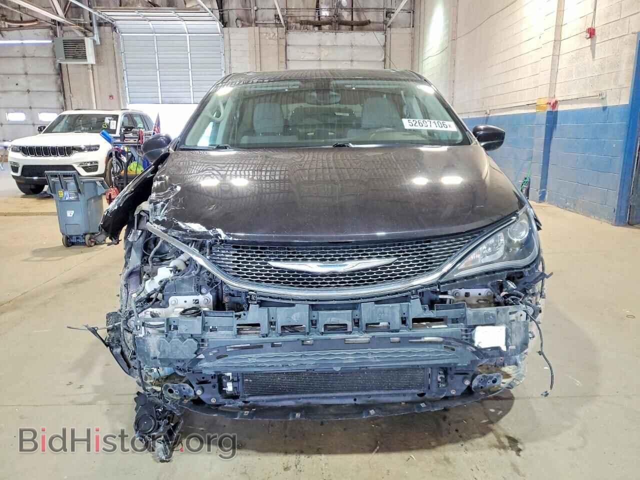 2017 CHRYSLER All Models - VIN: 2C4RC1BG4HR745611 - Photo 5