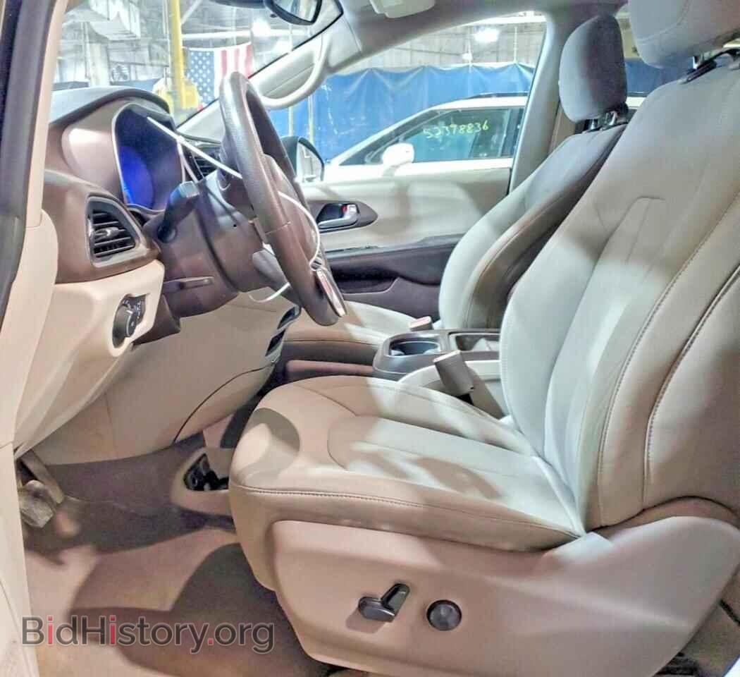 2017 CHRYSLER All Models - VIN: 2C4RC1BG4HR745611 - Photo 7