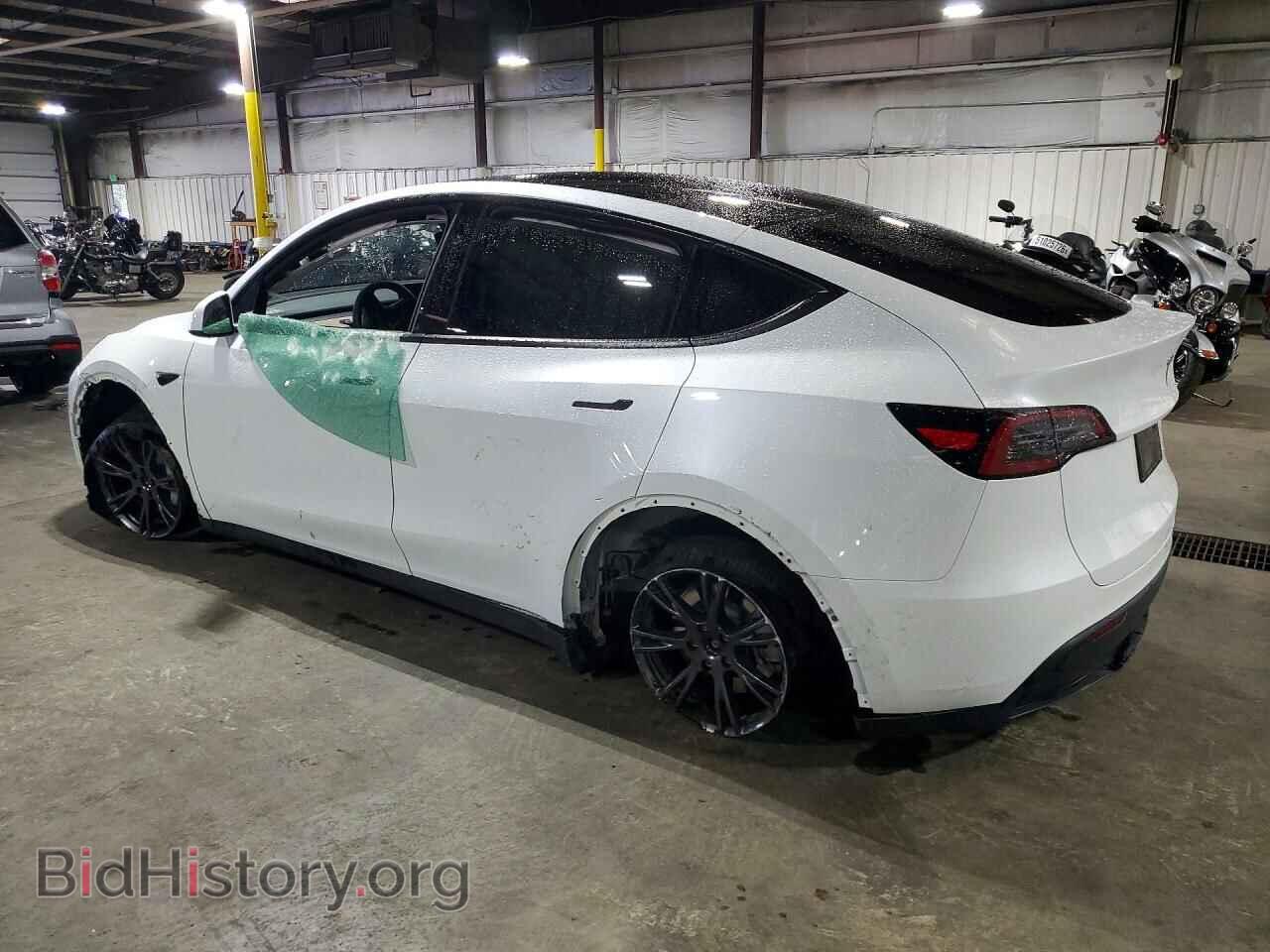 2025 TESLA MODEL Y - VIN: 7SAYGDEE6SA361148 - Photo 2