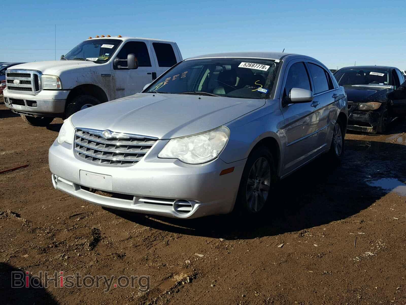 2010 CHRYSLER SEBRING - VIN: 1C3CC5FB7AN147225 - Фото 2