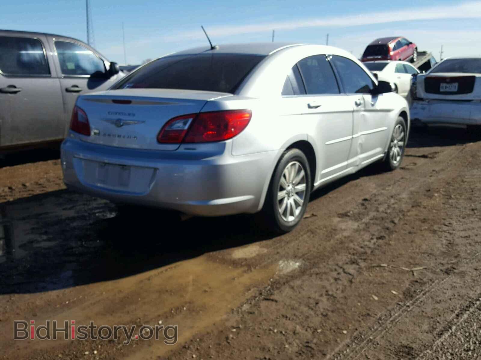 2010 CHRYSLER SEBRING - VIN: 1C3CC5FB7AN147225 - Фото 4