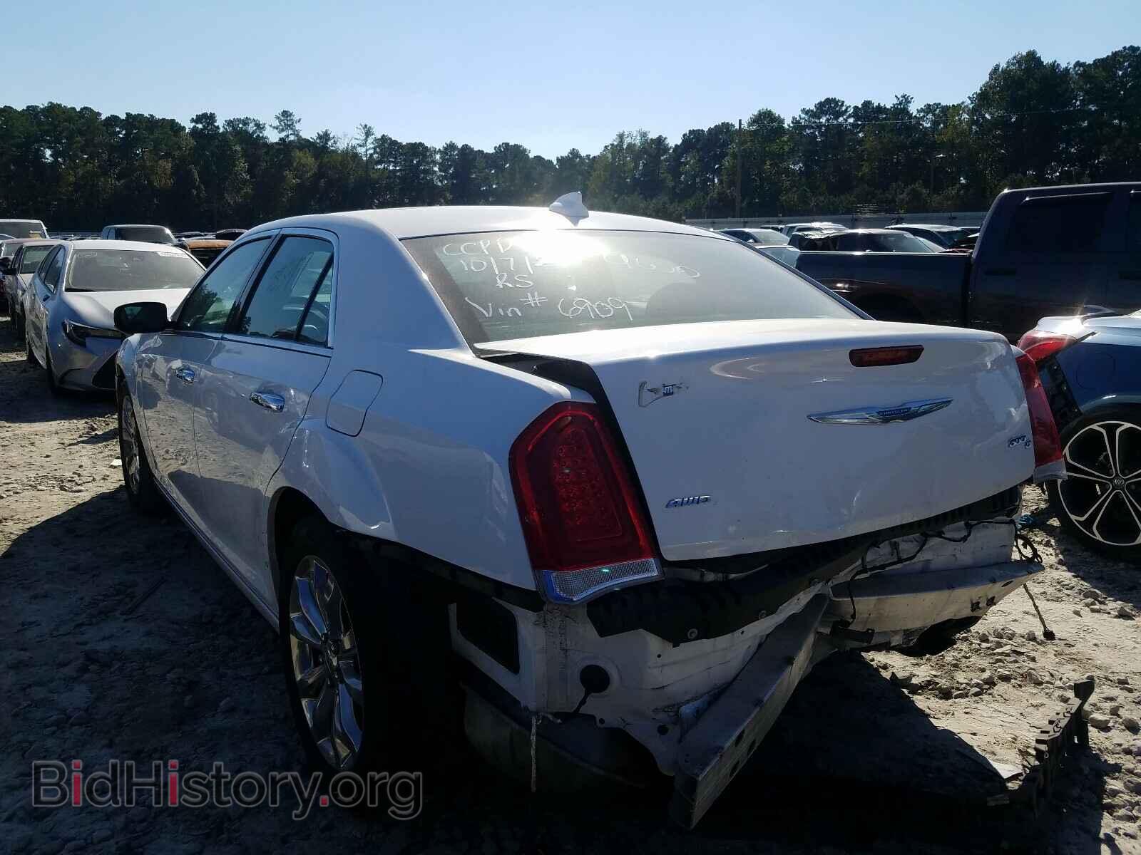 2017 CHRYSLER 300 - VIN: 2C3CCAKG0HH586909 - Фото 3
