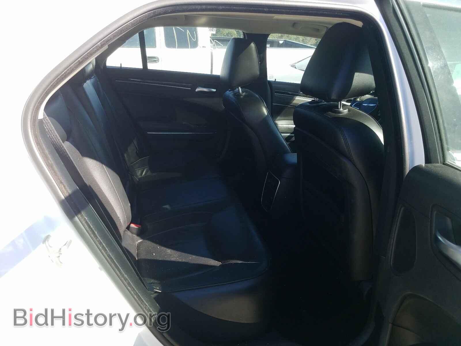 2017 CHRYSLER 300 - VIN: 2C3CCAKG0HH586909 - Фото 6