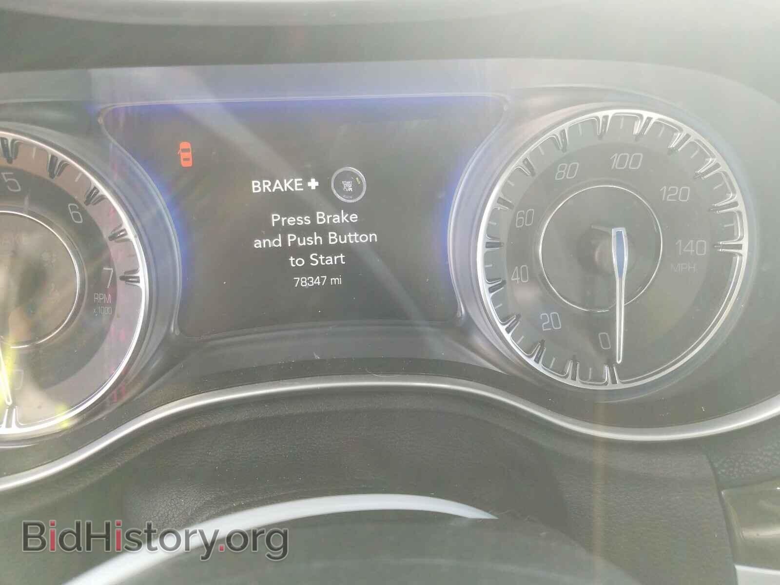2017 CHRYSLER 300 - VIN: 2C3CCAKG0HH586909 - Фото 8