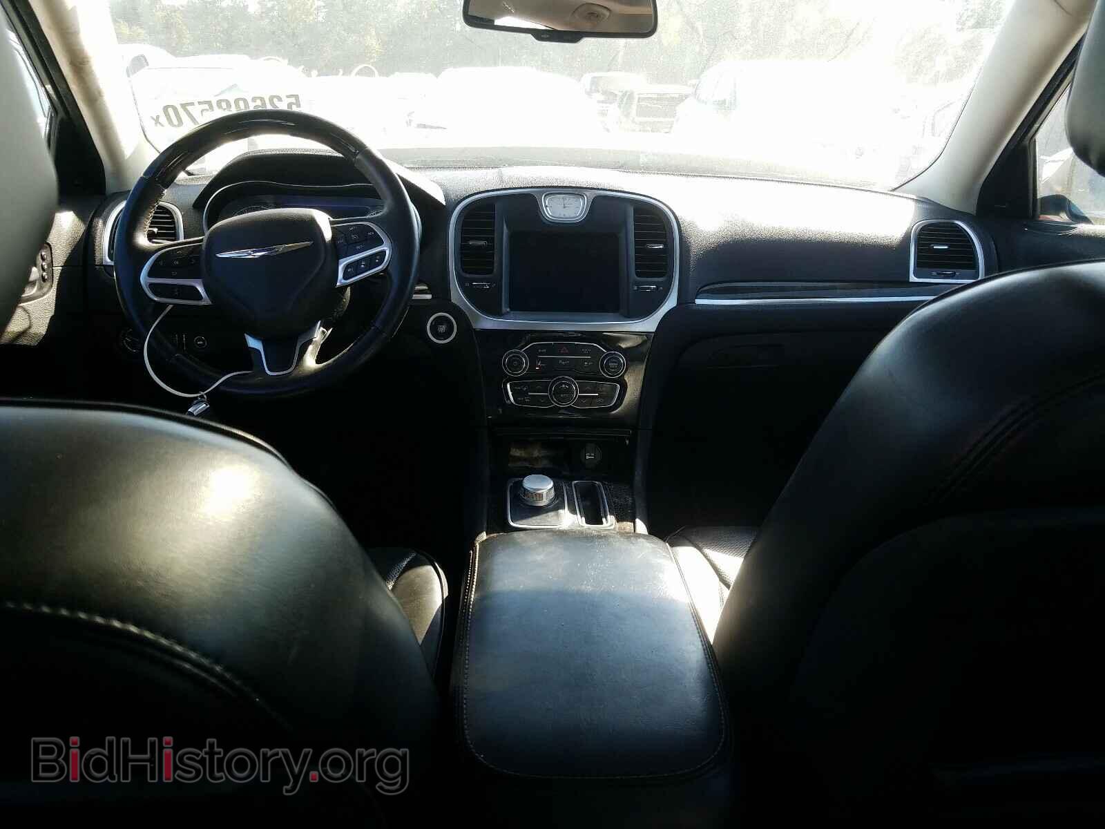 2017 CHRYSLER 300 - VIN: 2C3CCAKG0HH586909 - Фото 9