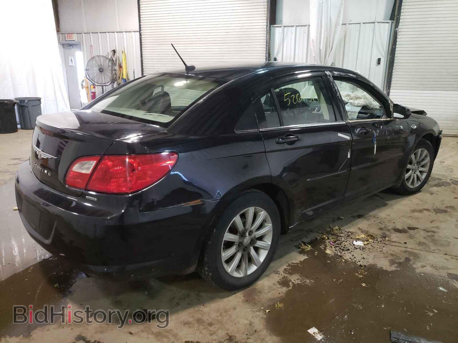2010 CHRYSLER SEBRING - VIN: 1C3CC5FB4AN233804 - Фото 4