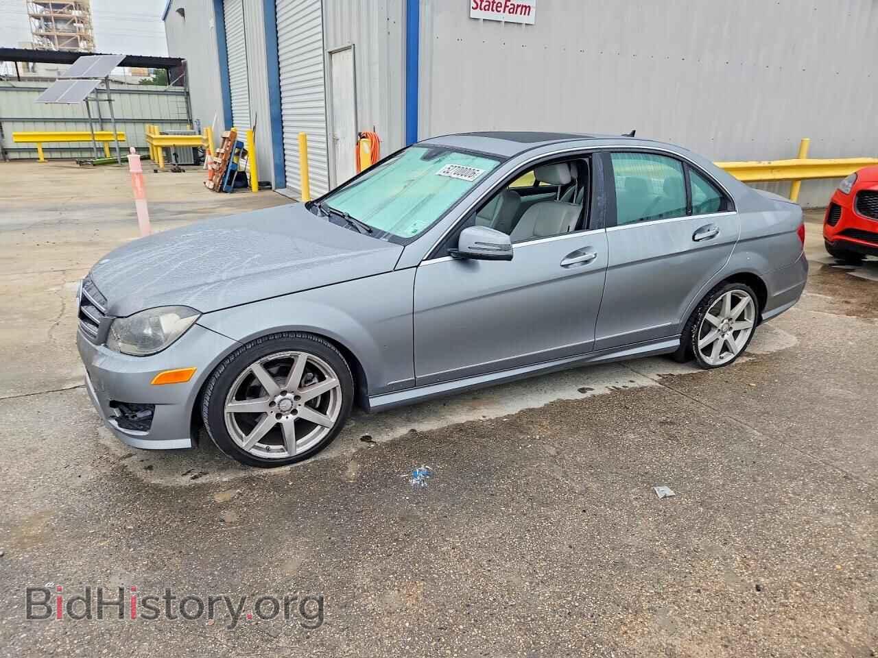 Photo WDDGF4HB1EA953026 - MERCEDES-BENZ C-CLASS 2014
