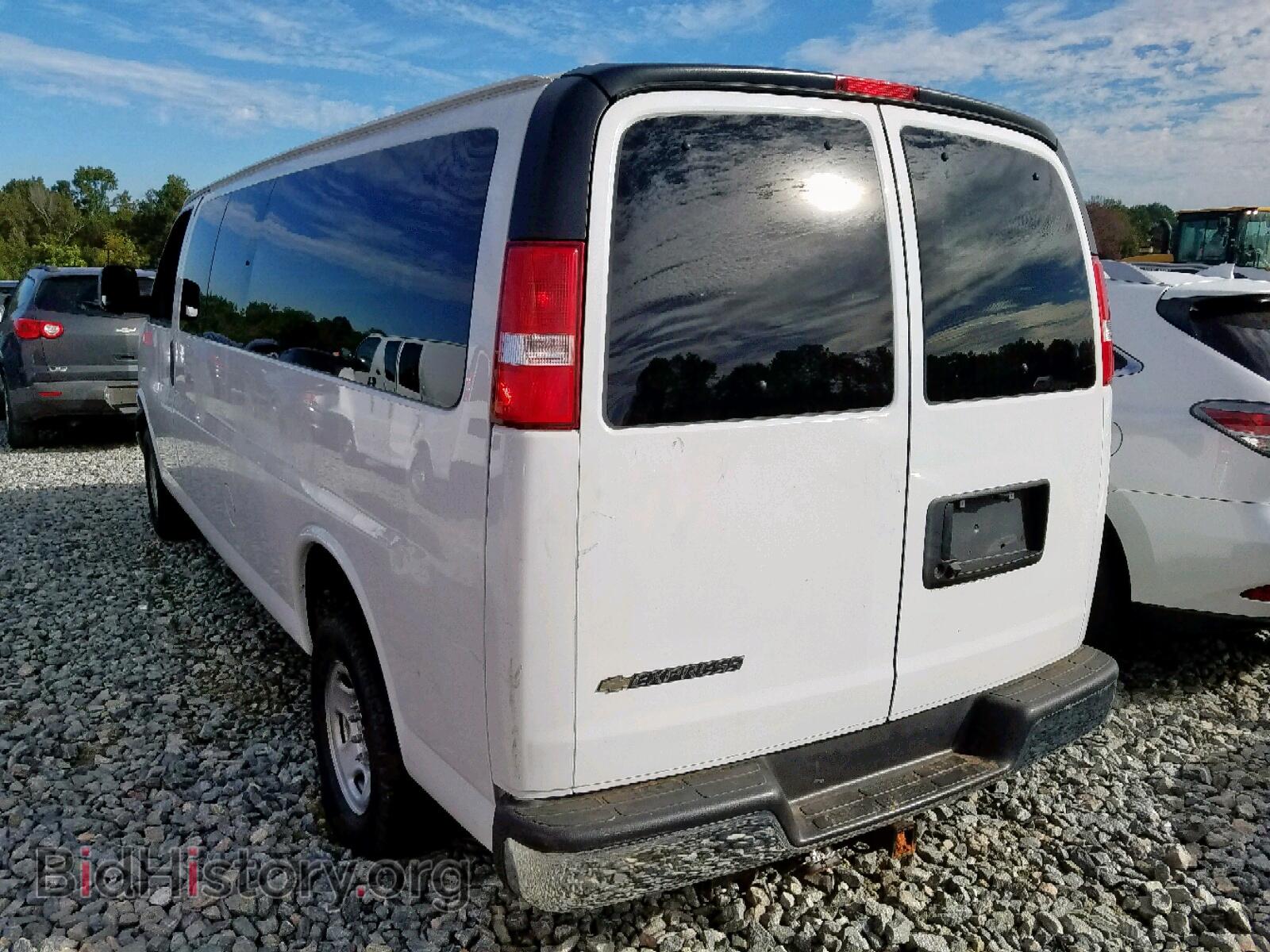 2017 CHEVROLET EXPRESS - VIN: 1GAZGPFG2H1342144 - Фото 3