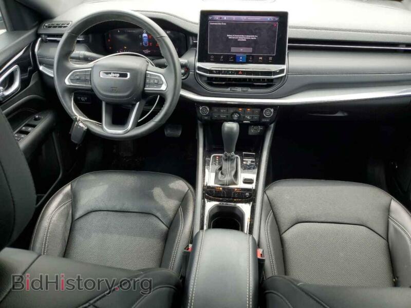 2022 Jeep COMPASS (VIN 3C4NJDCB2NT207149) — photo 8 of 13