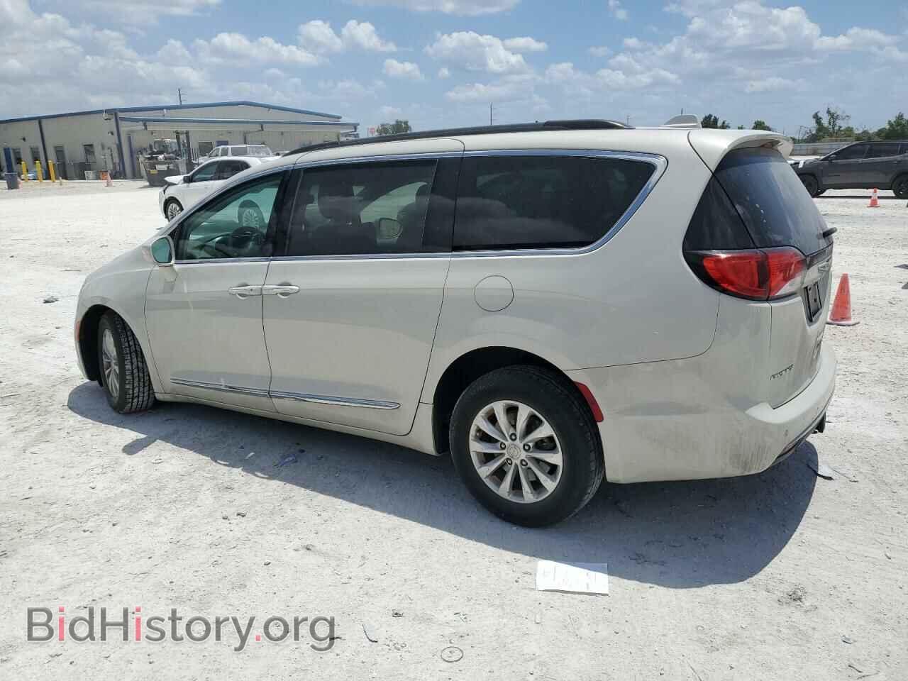 2017 CHRYSLER PACIFICA - VIN: 2C4RC1BG3HR654264 - Фото 2