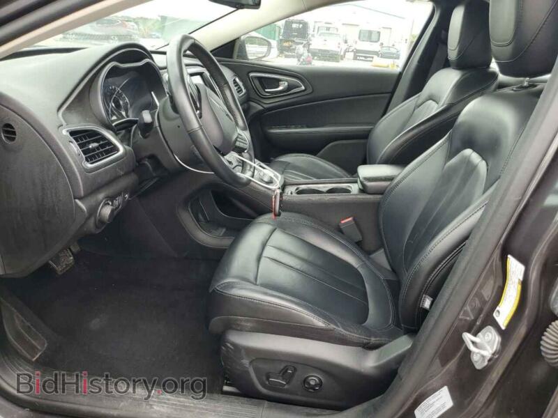 2017 Chrysler 200 (VIN 1C3CCCAB2HN508804) — photo 7 of 12