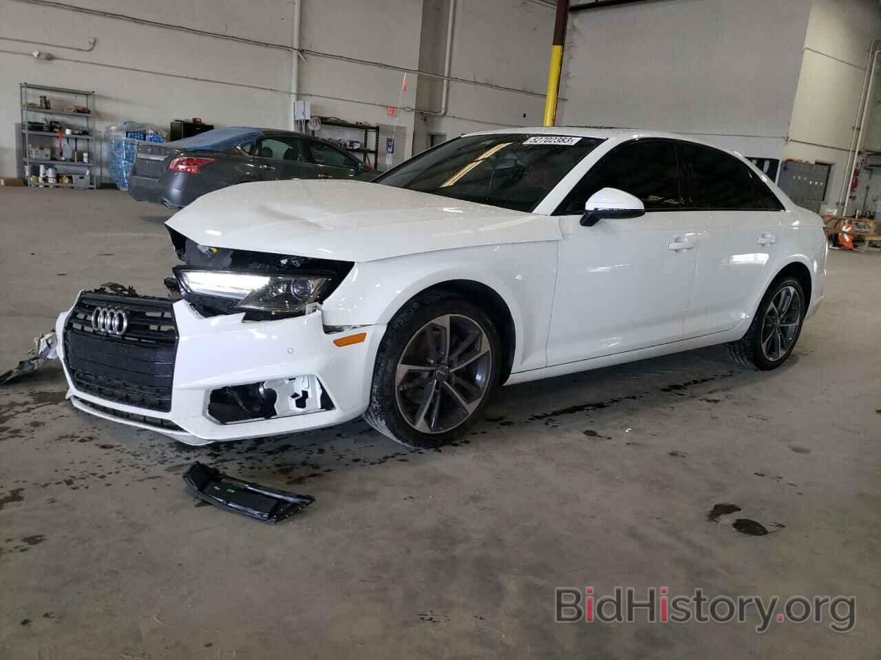 Photo WAUGMAF43KA115012 - AUDI A4 2019