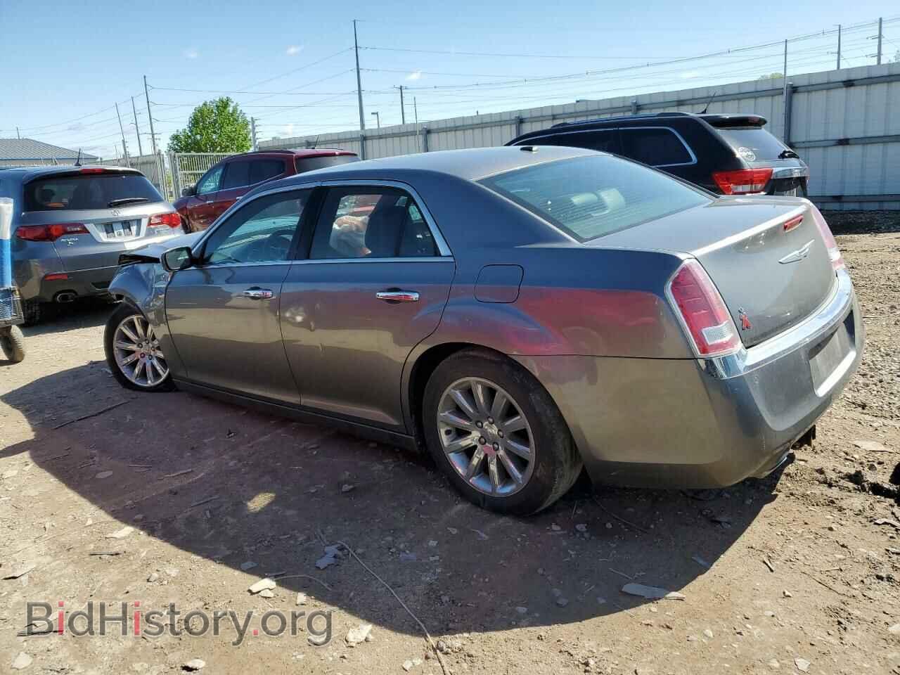 2011 CHRYSLER 300 - VIN: 2C3CA5CGXBH583924 - Фото 2