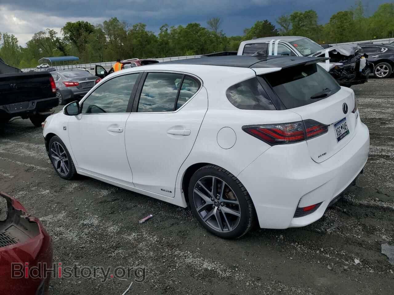 2014 LEXUS CT 200 - VIN: JTHKD5BH2E2207240 - Фото 2