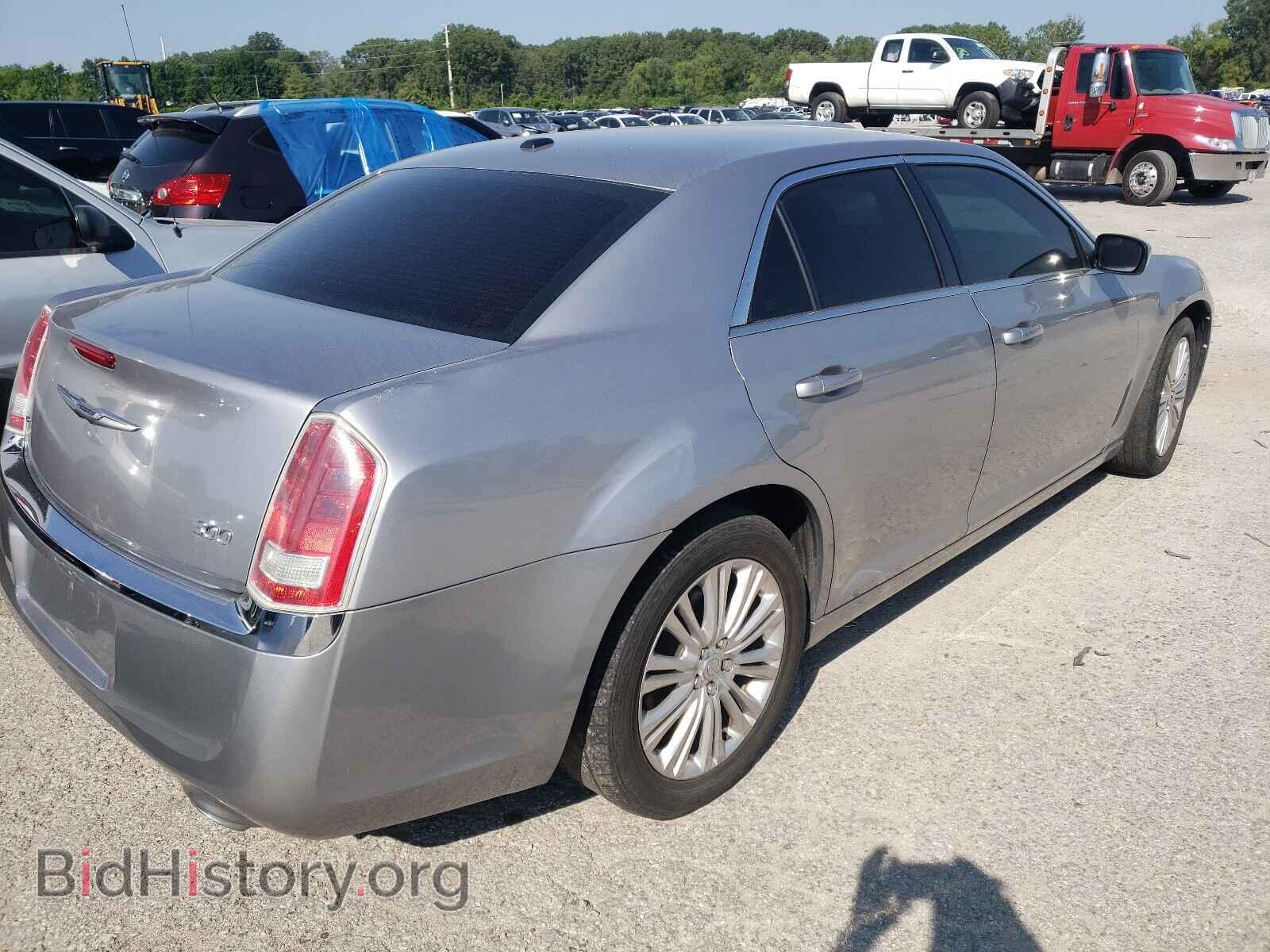 2014 CHRYSLER 300 - VIN: 2C3CCARG5EH355747 - Photo 4