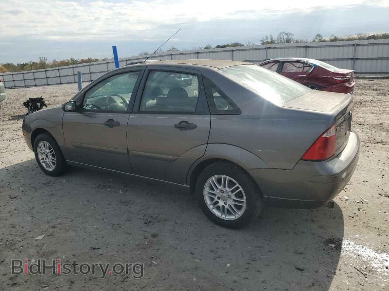 2007 FORD FOCUS - VIN: 1FAFP34N67W111209 - Фото 2