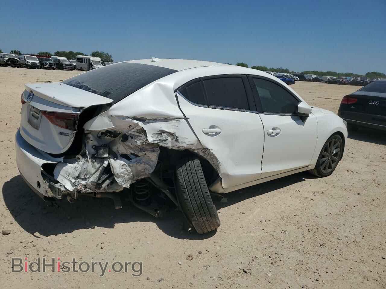 2018 MAZDA 3 - VIN: 3MZBN1V3XJM261375 - Фото 3