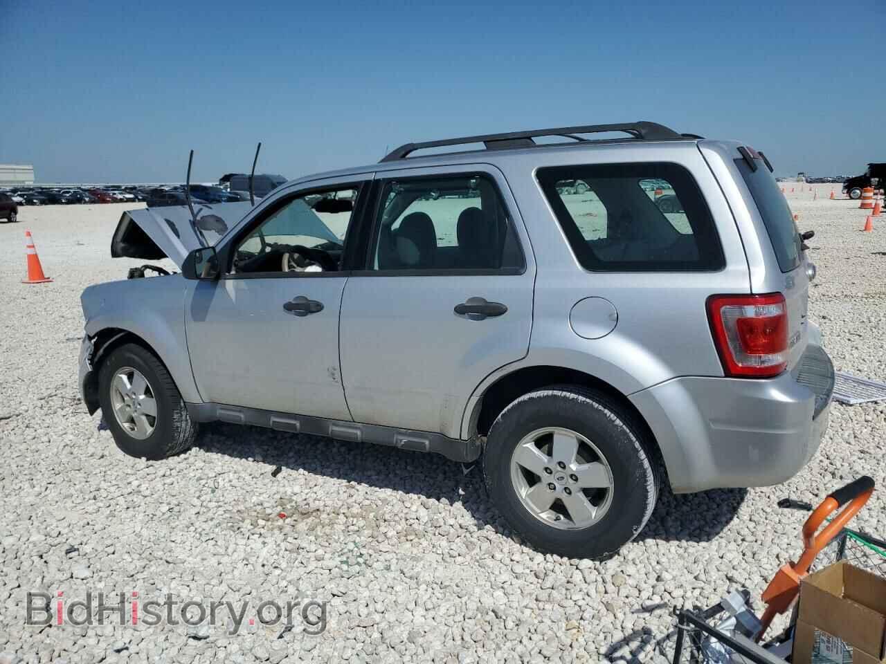 2011 FORD ESCAPE - VIN: 1FMCU0C70BKB97667 - Фото 2