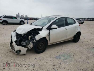 2013 Mazda 2, белый — VIN JM1DE1LY1D0157892, Copart