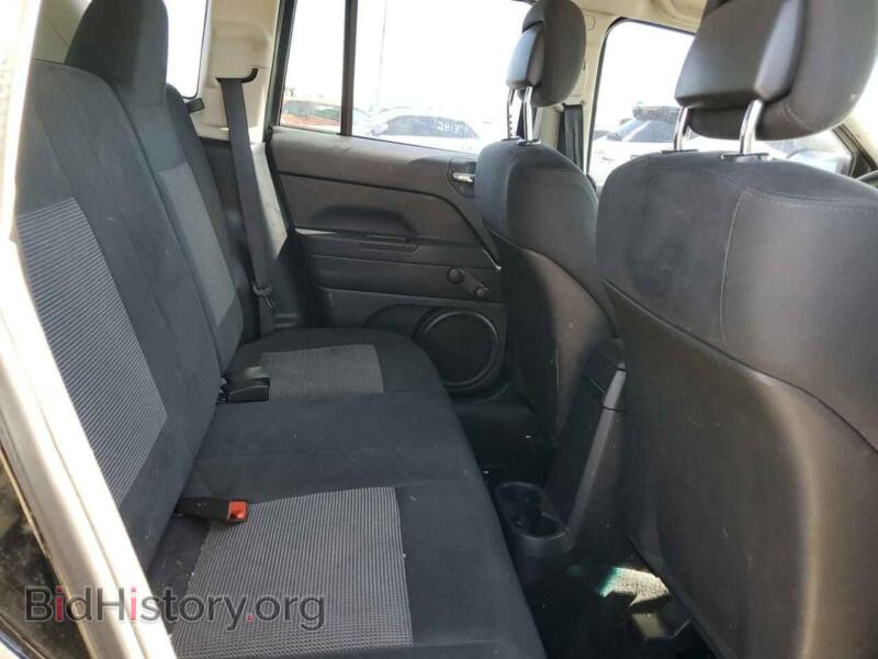 2012 Jeep COMPASS (VIN 1C4NJDAB9CD558338) — photo 10 of 12