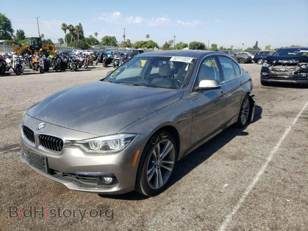 2018 BMW 3 SERIES - VIN: WBA8B9C55JEE82459 - Фото 2