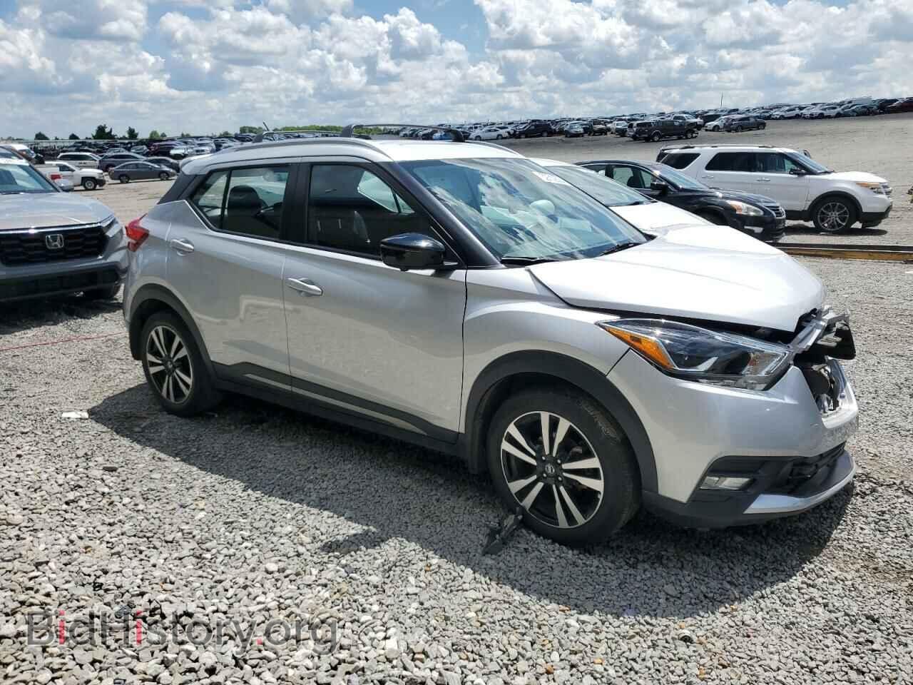 2019 NISSAN KICKS - VIN: 3N1CP5CU3KL561886 - Фото 4