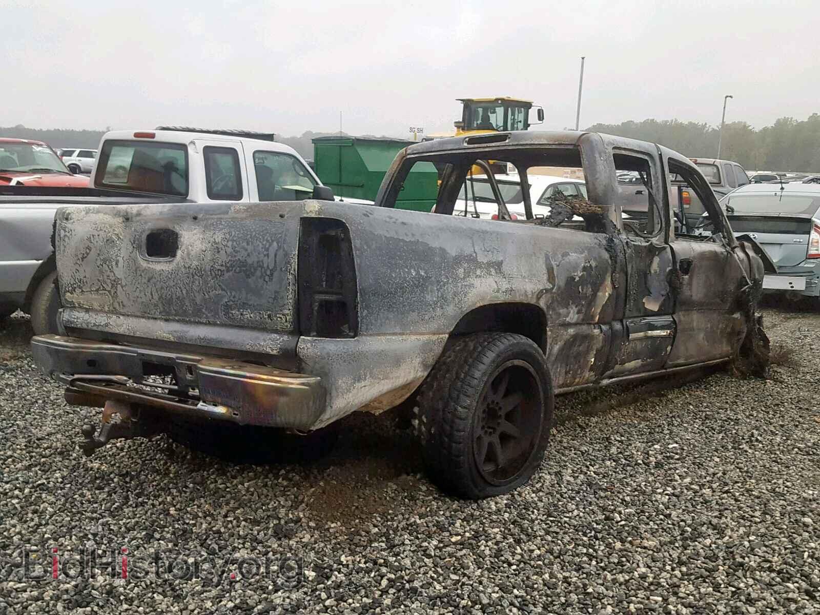 2005 CHEVROLET SILVERADO - VIN: 2GCEC19T451284101 - Photo 4