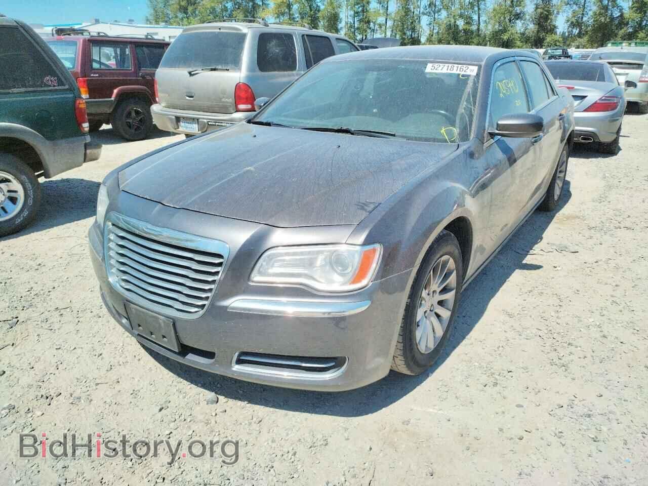 2013 CHRYSLER 300 - VIN: 2C3CCAAGXDH606949 - Фото 2