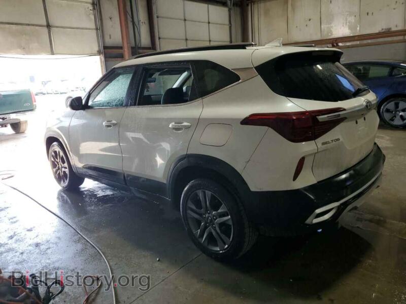 2021 Kia SELTOS (VIN KNDEU2AA1M7157658) — фото 2 из 13