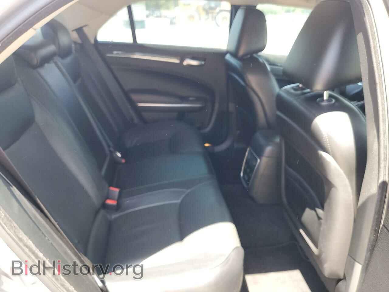 2016 CHRYSLER 300 - VIN: 2C3CCAEG2GH333956 - Фото 10