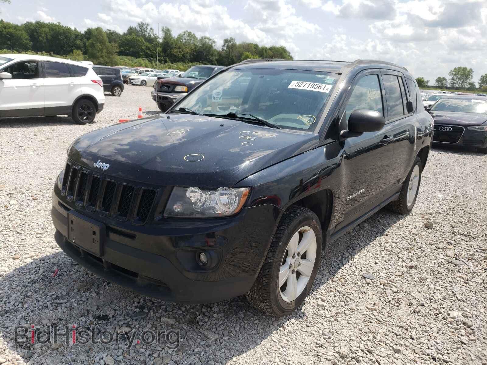 2012 JEEP COMPASS - VIN: 1C4NJDEB3CD705831 - Photo 2