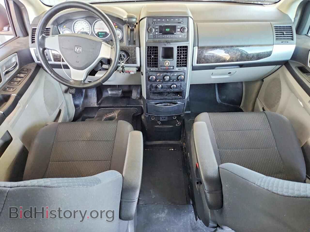 2010 DODGE CARAVAN - VIN: 2D4RN5D10AR130721 - Photo 8
