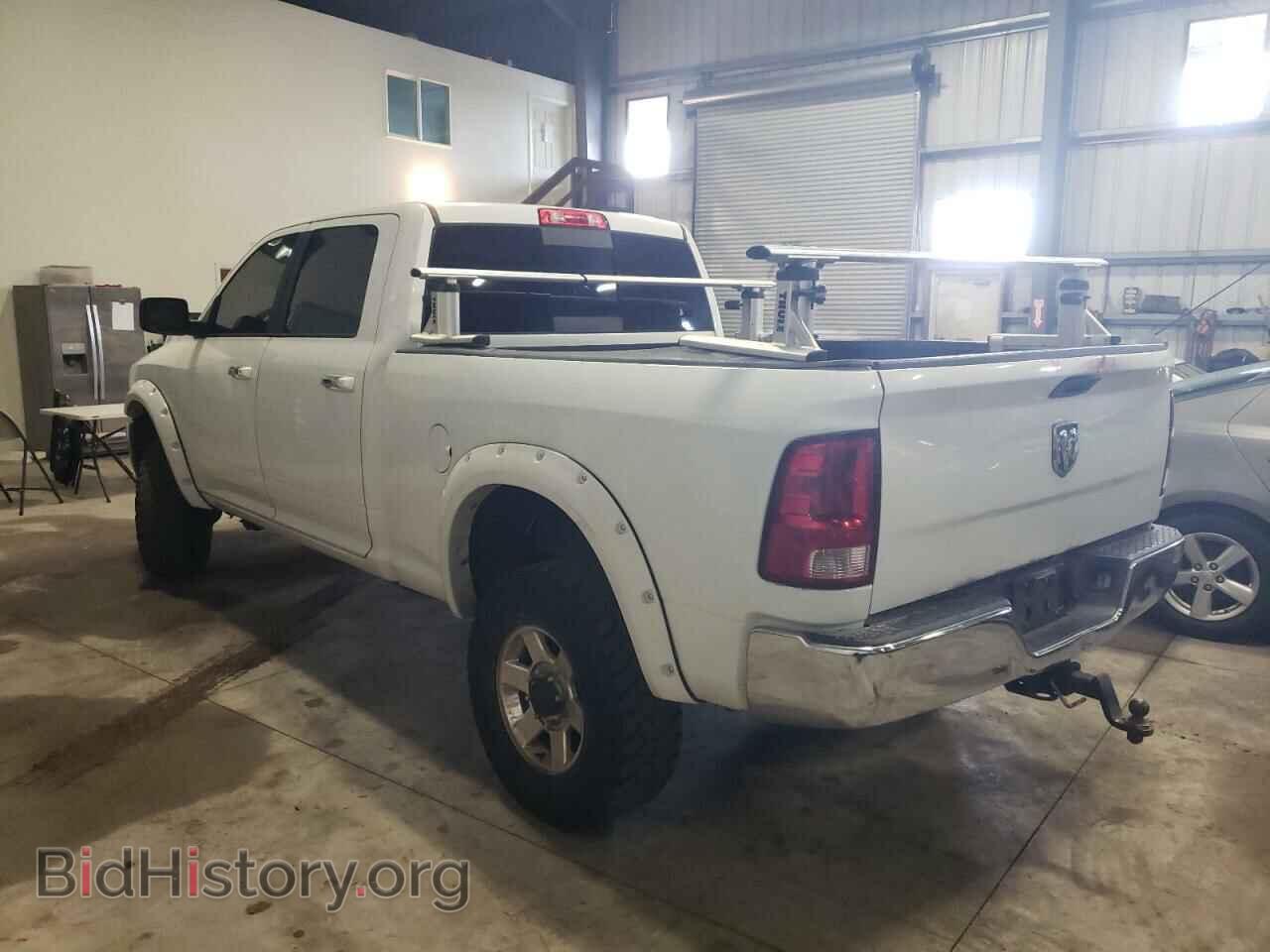 2017 RAM All Models - VIN: 3C6UR5DL0HG756127 - Photo 2