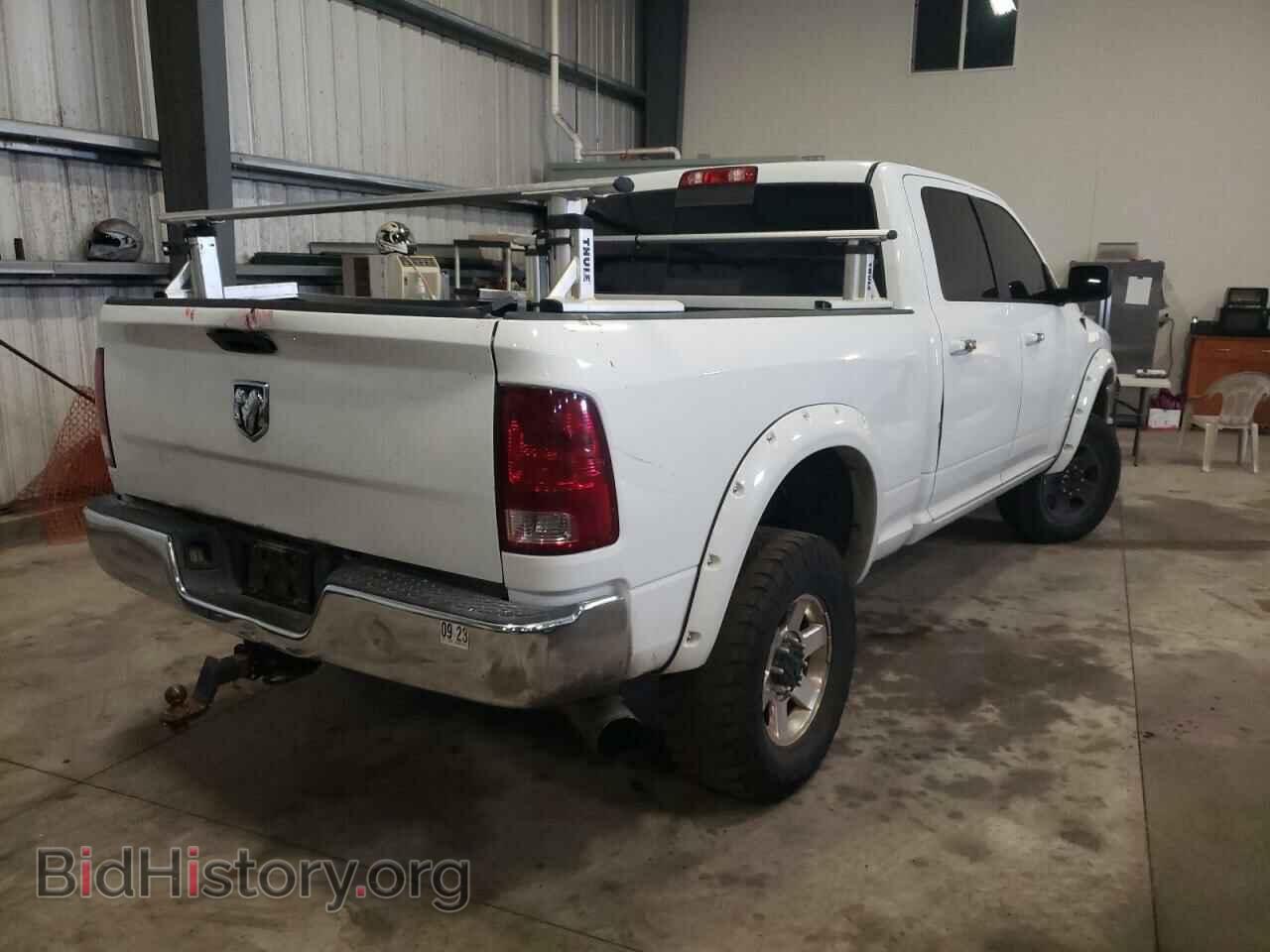 2017 RAM All Models - VIN: 3C6UR5DL0HG756127 - Photo 3