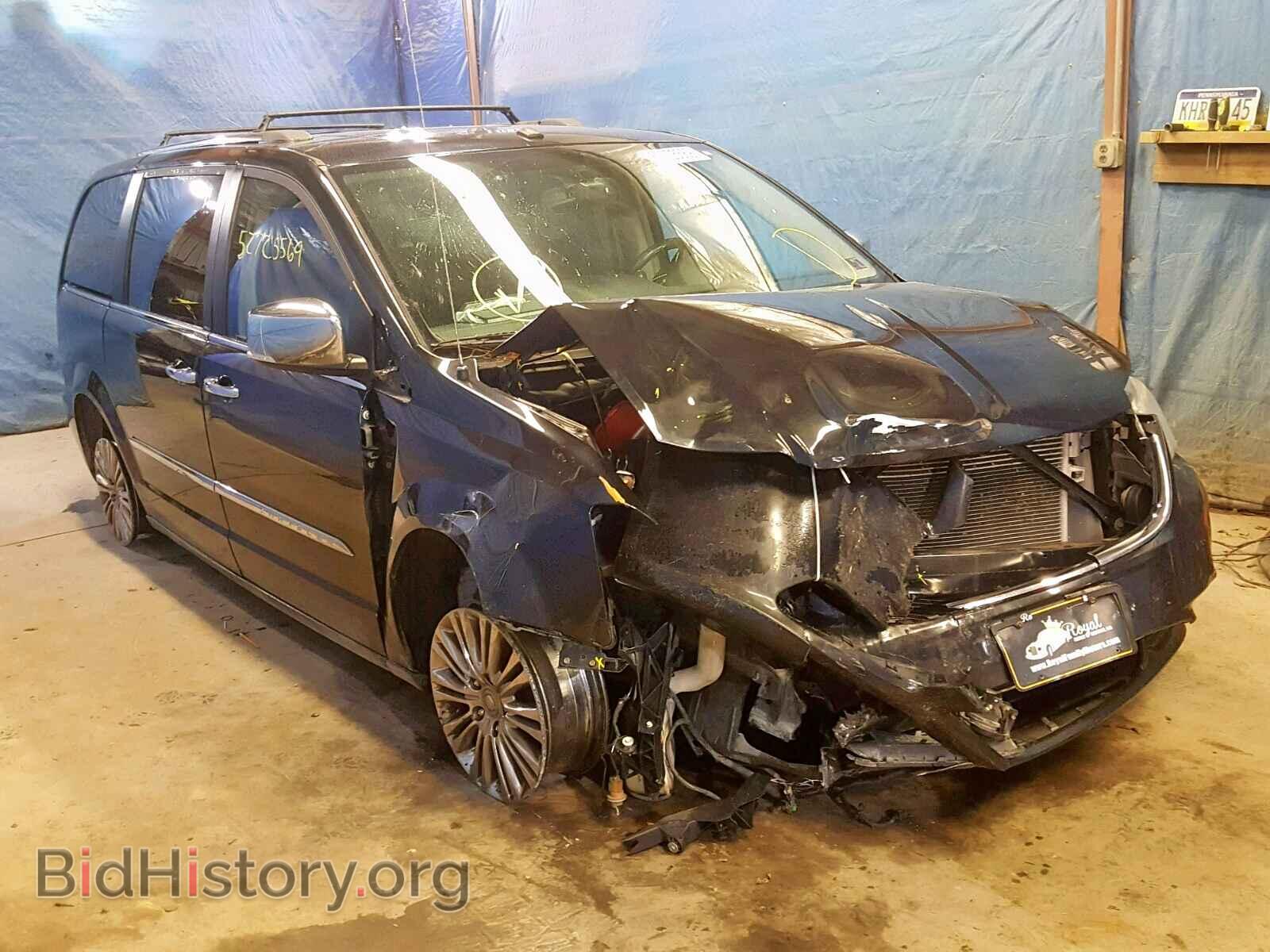 Photo 2A4RR6DG3BR744945 - CHRYSLER TOWN & COU 2011