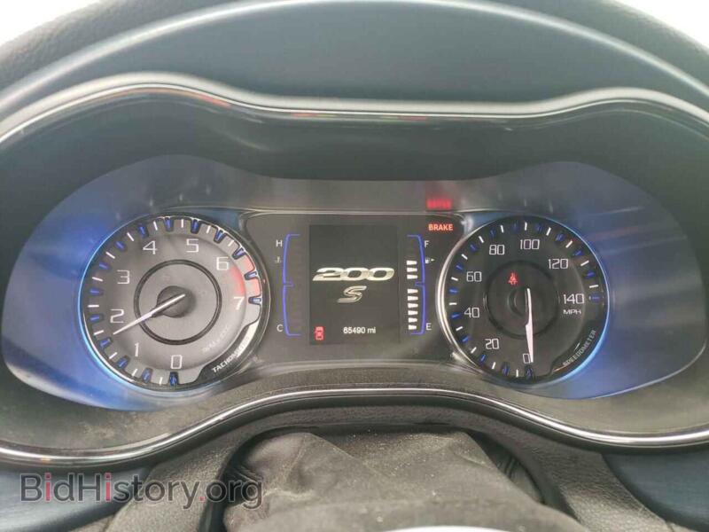 2016 Chrysler 200 (VIN 1C3CCCBB3GN115536) — photo 9 of 12