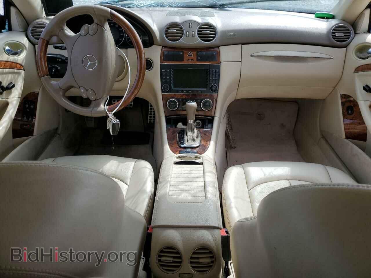 2007 MERCEDES-BENZ CLK-CLASS - VIN: WDBTK56F17F223542 - Photo 8