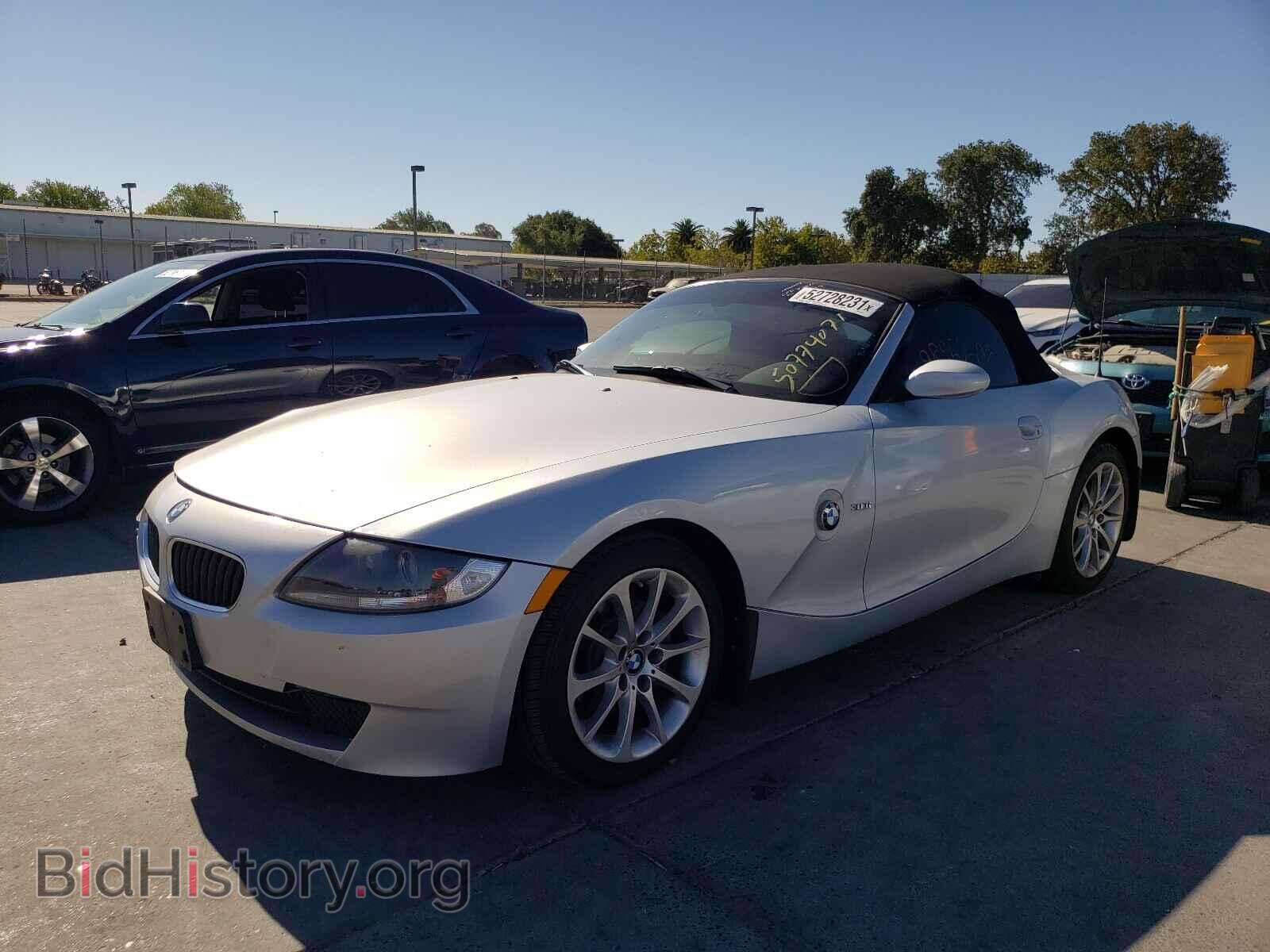 2007 BMW Z4 - VIN: 4USBU335X7LW70714 - Фото 2