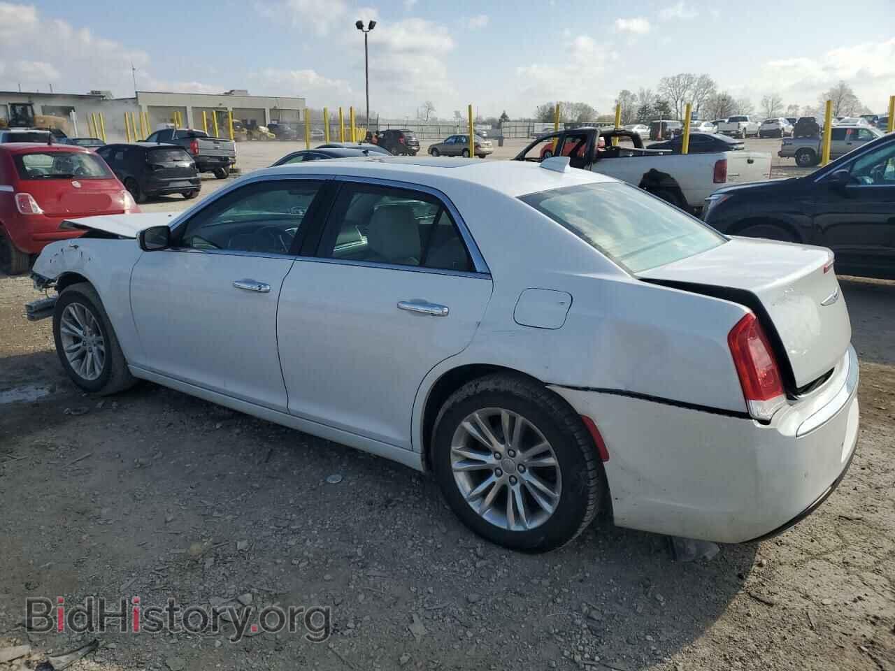 2015 CHRYSLER 300 - VIN: 2C3CCAEG2FH763565 - Фото 2