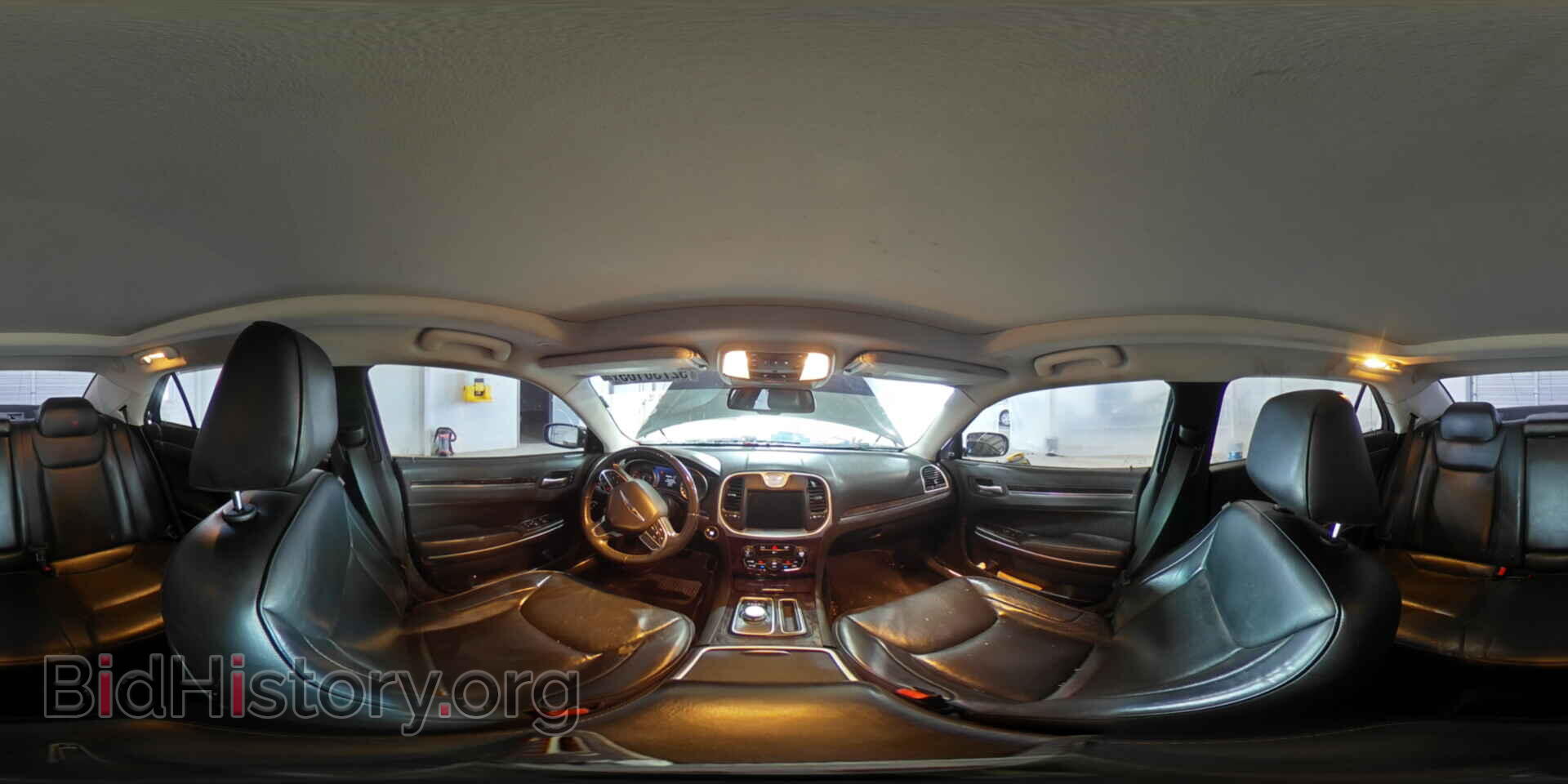 2019 CHRYSLER 300 - VIN: 2C3CCAEG3KH563000 - Фото 13