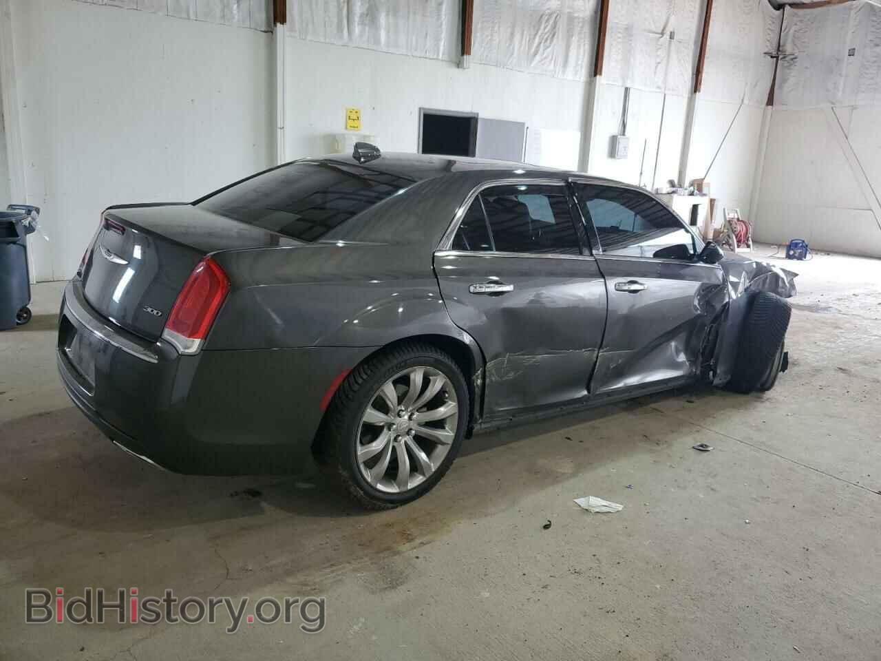2019 CHRYSLER 300 - VIN: 2C3CCAEG3KH563000 - Фото 3