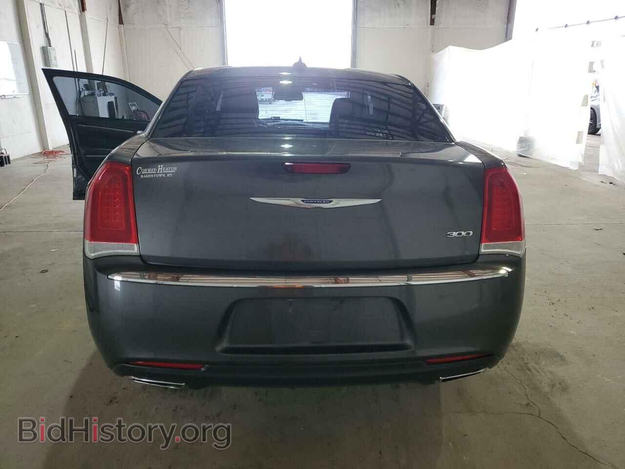 2019 CHRYSLER 300 - VIN: 2C3CCAEG3KH563000 - Фото 6