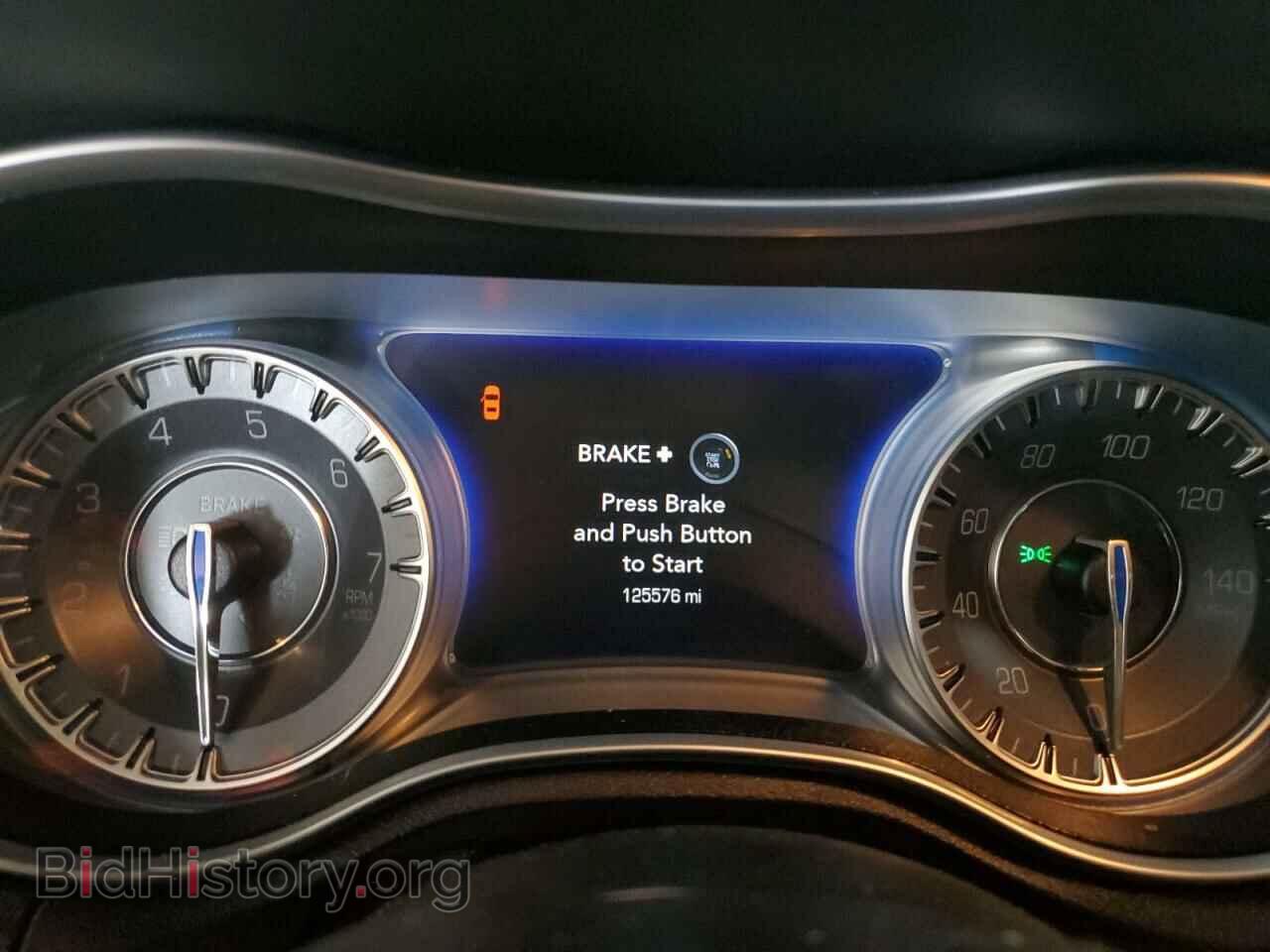 2019 CHRYSLER 300 - VIN: 2C3CCAEG3KH563000 - Фото 9