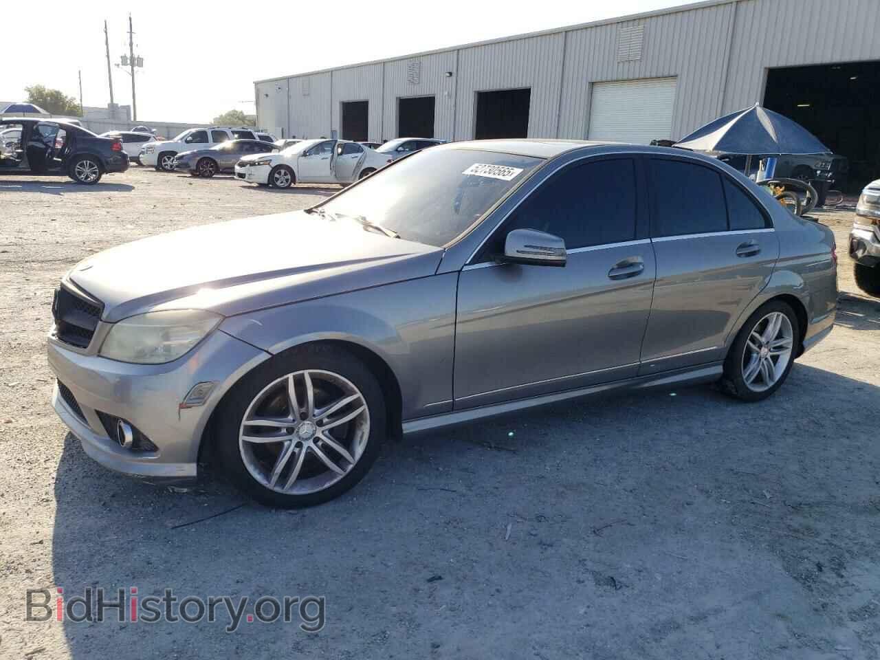 Photo WDDGF5EB0AA392435 - MERCEDES-BENZ C-CLASS 2010