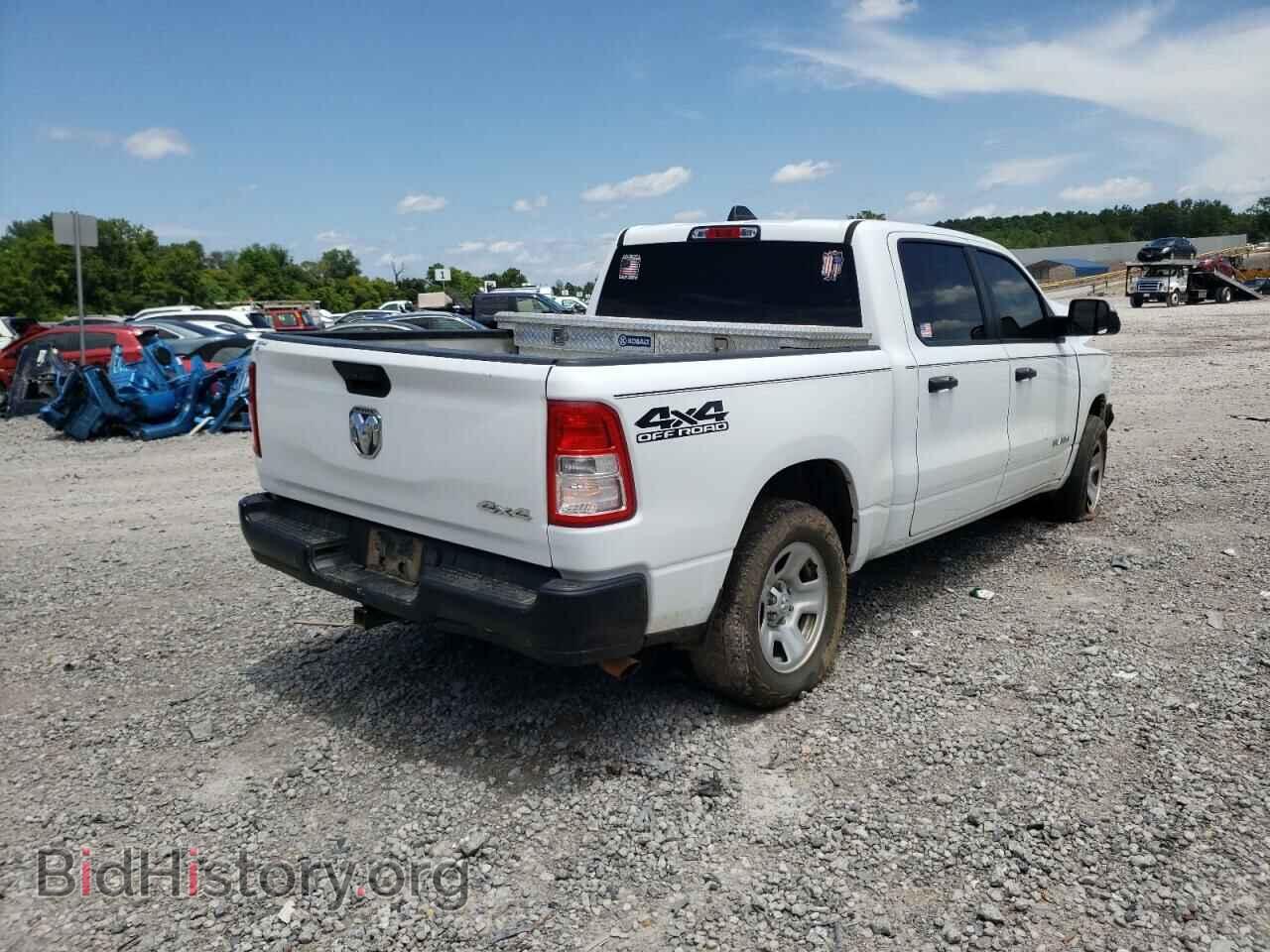 2019 RAM 1500 - VIN: 1C6SRFGT2KN557734 - Фото 4