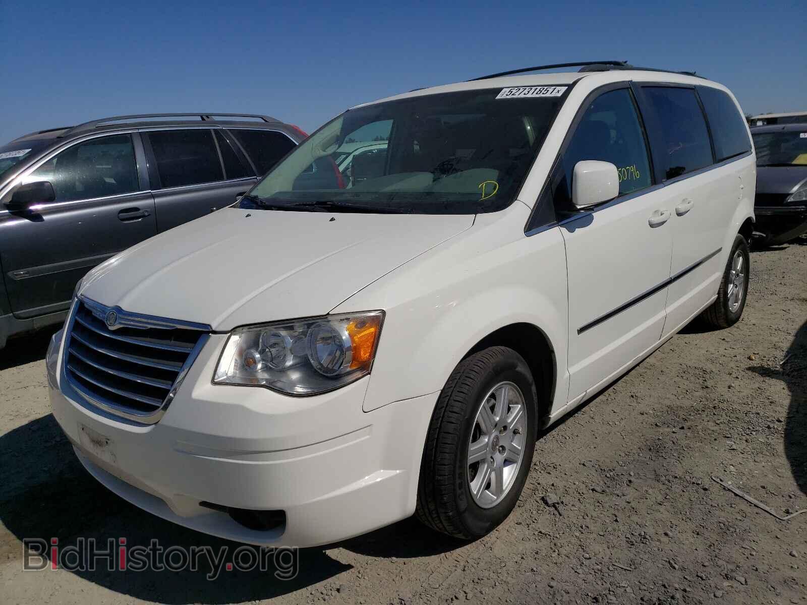 2010 CHRYSLER MINIVAN - VIN: 2A4RR5D16AR431747 - Фото 2