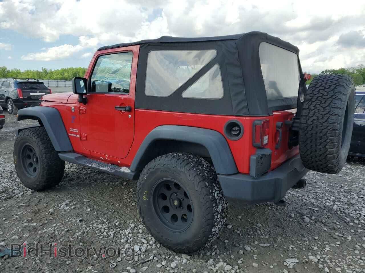 2011 JEEP WRANGLER - VIN: 1J4AA2D14BL563631 - Фото 2