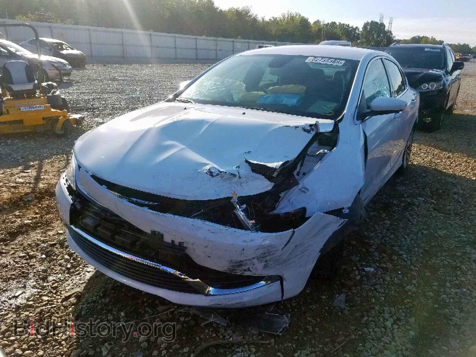 2015 CHRYSLER 200 - VIN: 1C3CCCAB8FN611089 - Фото 2