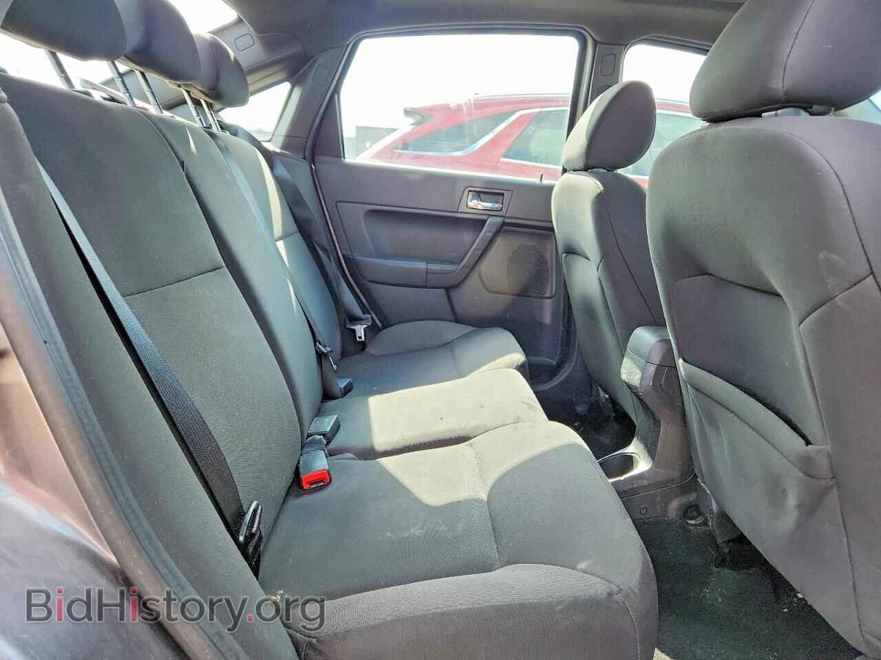 2011 FORD FOCUS - VIN: 1FAHP3GN2BW105467 - Photo 10